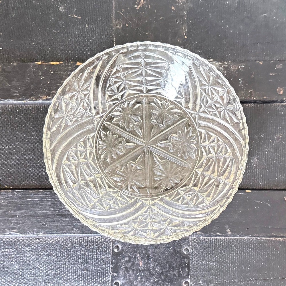 Vintage Clear Pressed Glass Starburst Diamond Scalloped Serving Bowl 7" CSGC